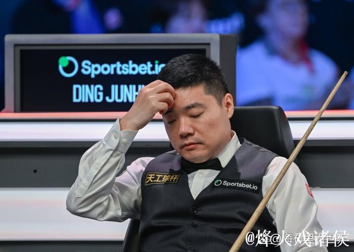 丁俊晖2-6惜败墨菲 止步斯诺克国锦赛16强