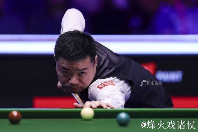 斯诺克英锦赛：丁俊晖力克徐思 顺利晋级16强